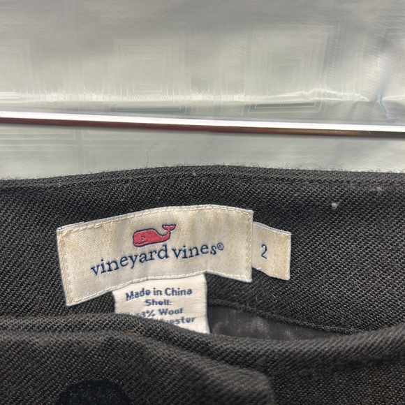 Vineyard Vines cropped pants with flocked polka dots size 2 - Picture 2 of 3